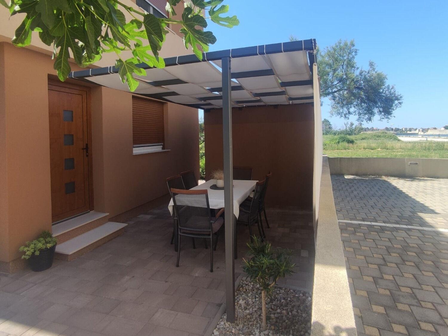 Apartments Oasis 닌 외부 사진