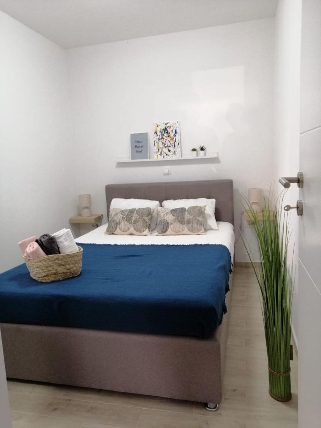 Apartments Oasis 닌 외부 사진